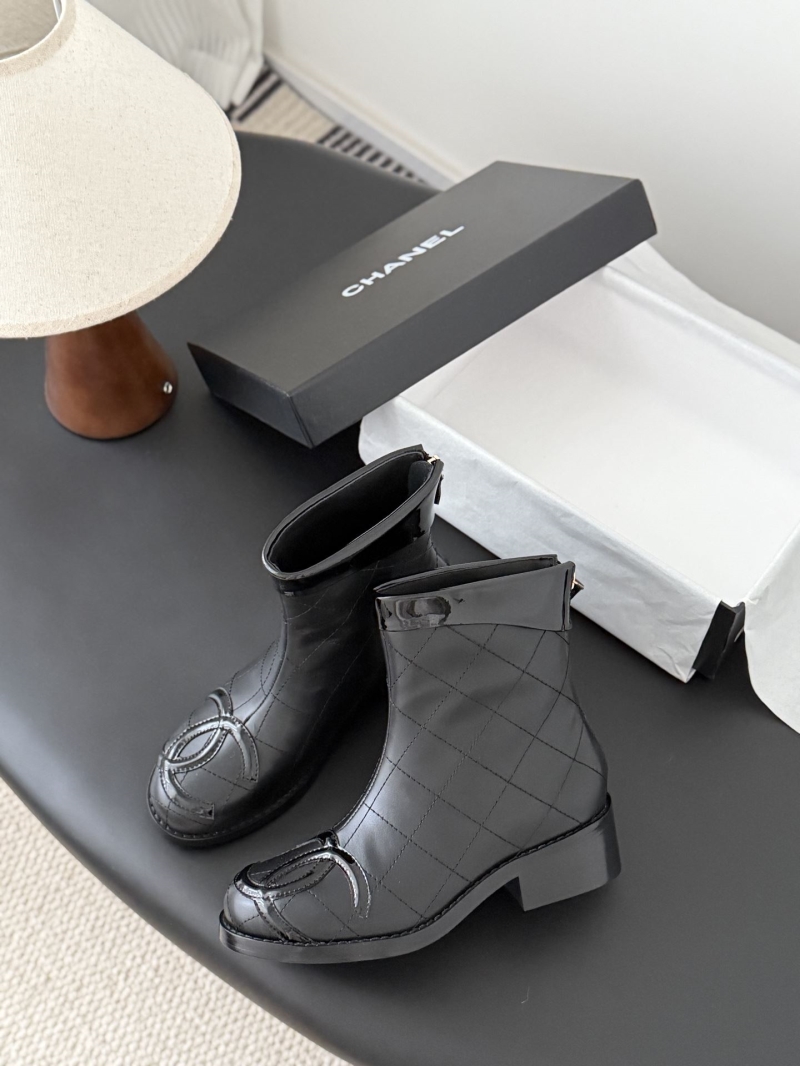 Ch**el boots